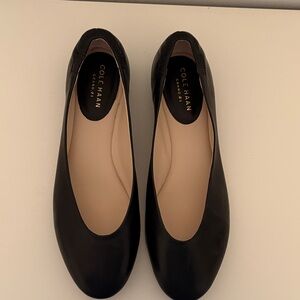 Cole Haan Kaia Grand OS Black Leather Ballet Size 7 EUC Classic Minimalist